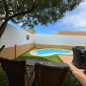 https://villa-kazumi.in-canary-islands.com